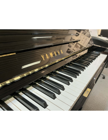 Superbe piano d'occasion Yamaha U1 noir laqué - Prévalet Musique
