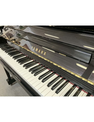 Beau Piano Yamaha B3 noir laqué d'occasion récente - Prévalet Musique