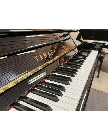 Beau Piano Yamaha B3 noir laqué d'occasion récente - Prévalet Musique