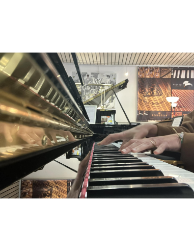 Beau Piano Yamaha B3 noir laqué d'occasion récente - Prévalet Musique