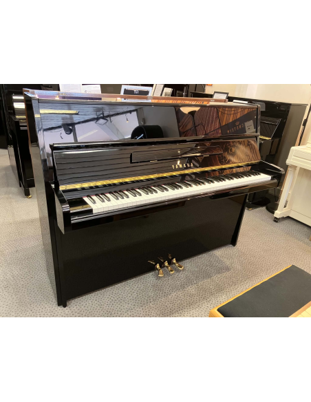 Piano droit d'occasion YAMAHA P116 noir laqué - Prévalet Musique