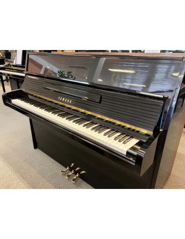 Piano droit d'occasion YAMAHA P116 noir laqué - Prévalet Musique
